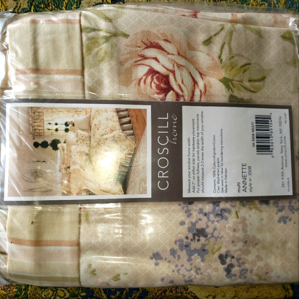 Tailored Valance